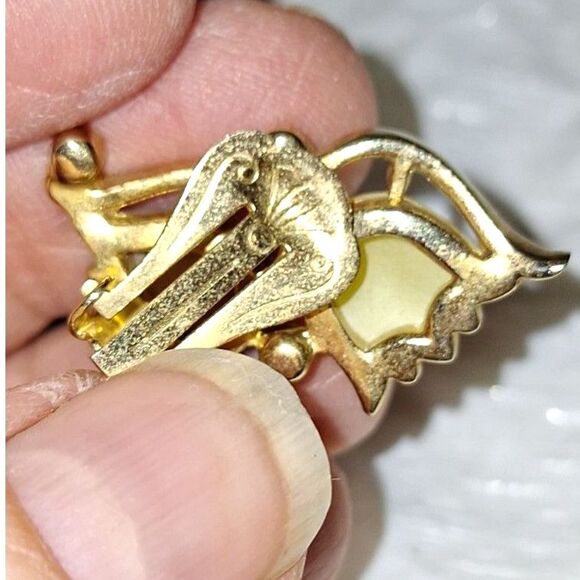 Vintage Molded Glass Tulip Earrings Clip On Frosted Rhinestone Costume Jewelry - Picture 6 of 7